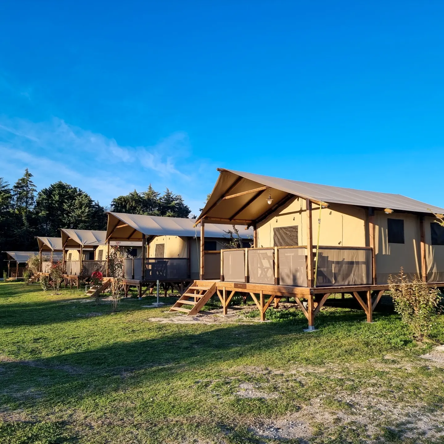 camping les micocouliers - location insolite